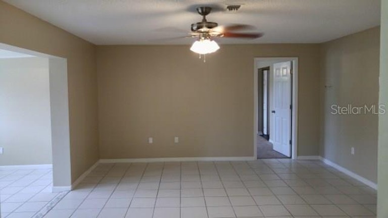 Photo 9 of 25 - 765 Amhurst Dr, Orange City, FL 32763