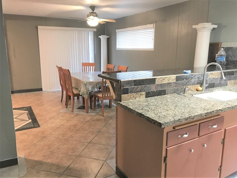 Photo 10 of 19 - 704 Barbara Way, Woodland, CA 95776