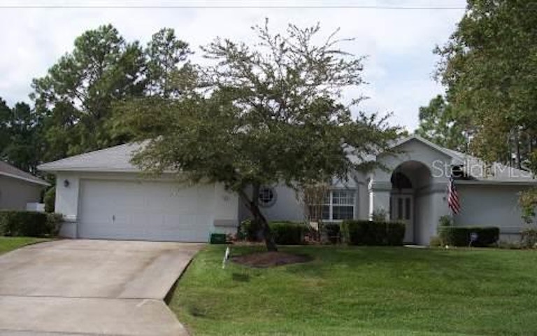 Photo 1 of 1 - 69 Waters Dr, Palm Coast, FL 32164
