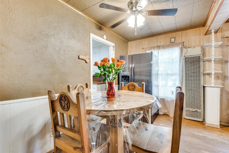 Photo 10 of 25 - 8602 Cherrybrook Dr, Dallas, TX 75217