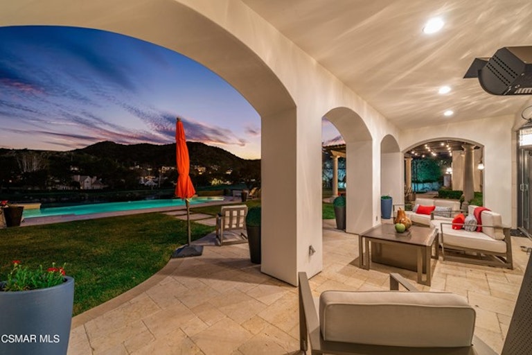 Photo 76 of 80 - 208 W Stafford Rd, Thousand Oaks, CA 91361