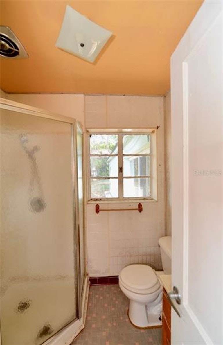 Photo 25 of 25 - 1416 S St, Leesburg, FL 34748