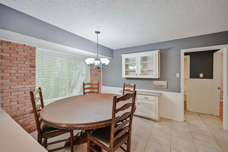 Photo 20 of 40 - 2309 Perryland Dr, Arlington, TX 76013