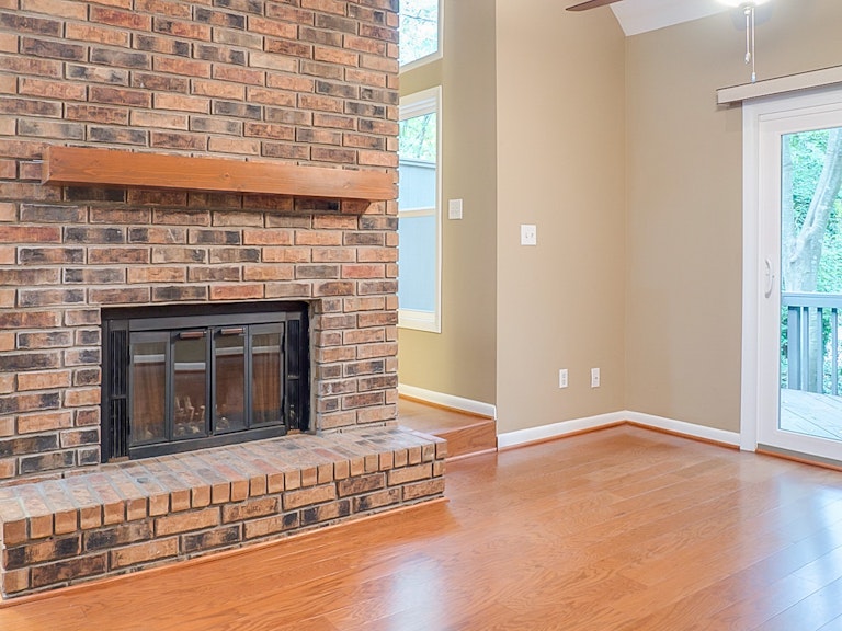 Photo 11 of 30 - 4405 Sunburst Ct, Raleigh, NC 27613
