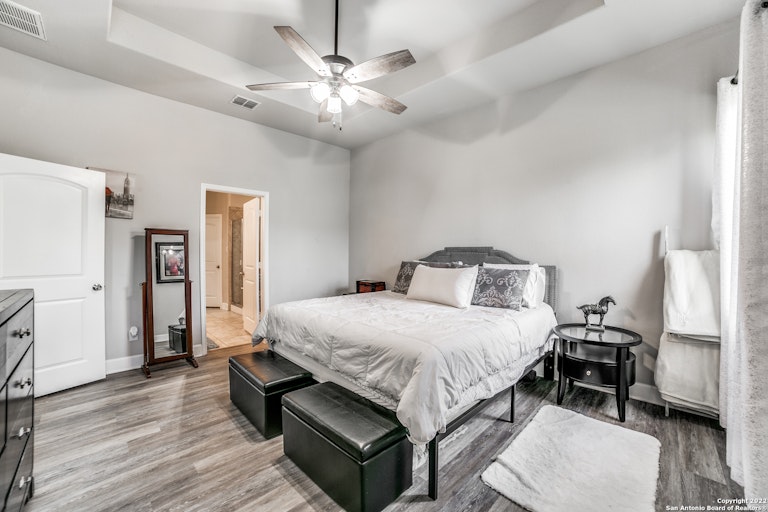 Photo 17 of 29 - 14211 Sam Houston Way, San Antonio, TX 78253