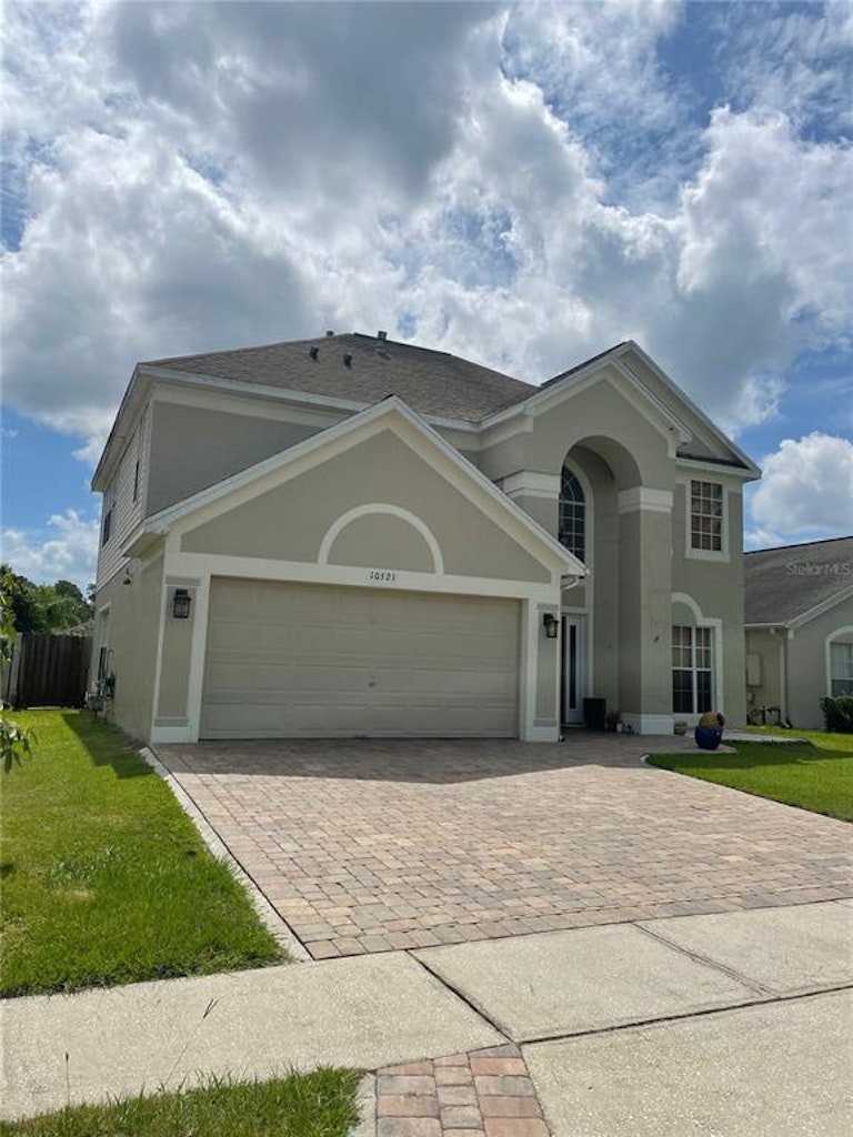 Photo 4 of 50 - 10521 Cherry Oak Cir, Orlando, FL 32817