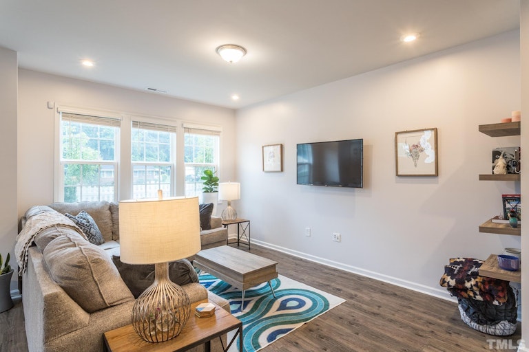 Photo 5 of 30 - 3700 Buffaloe Rd, Raleigh, NC 27604