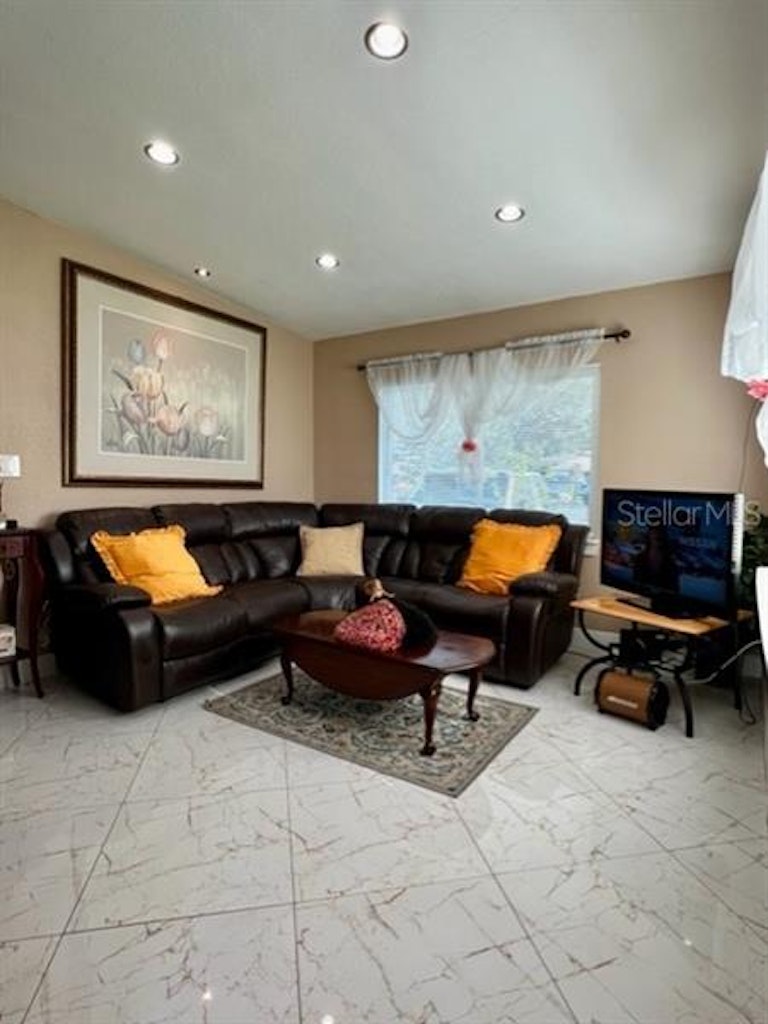 Photo 4 of 23 - 371 S Grant St, Longwood, FL 32750