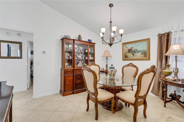 Photo 18 of 38 - 1102 Trotwood Blvd, Winter Springs, FL 32708