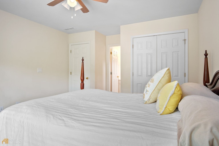 Photo 23 of 39 - 265 Millhaven Lndg, Fayetteville, GA 30215