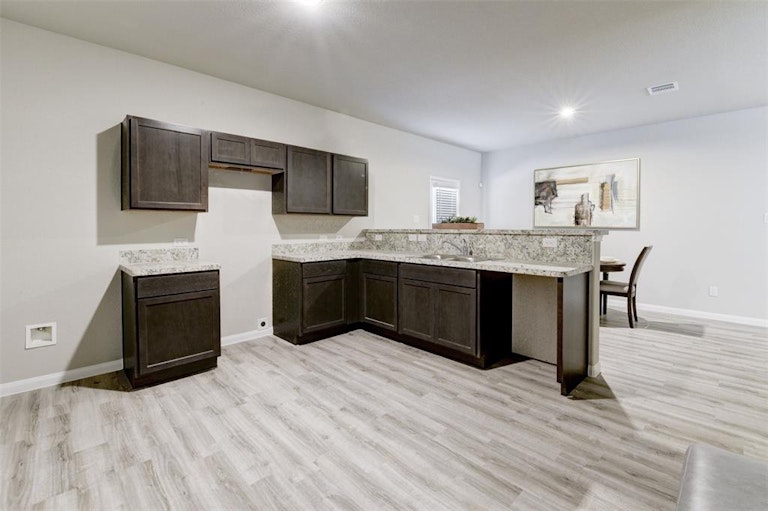Photo 6 of 10 - 1518 Barcelona Way, Baytown, TX 77520