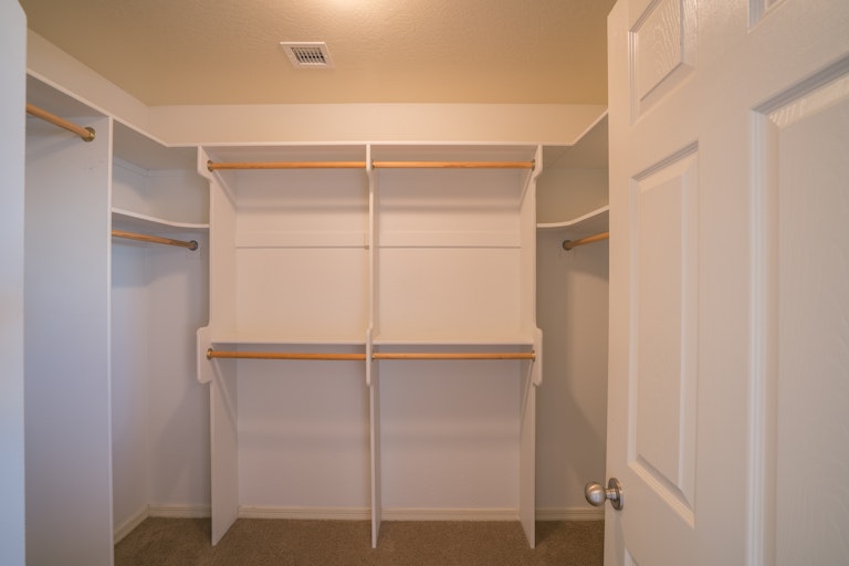 Photo 17 of 37 - 17808 W Ivy Ln, Surprise, AZ 85388