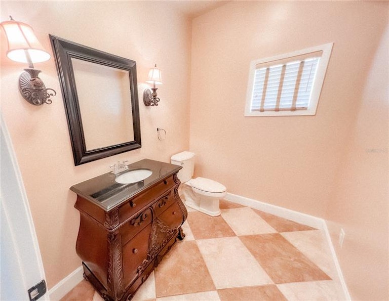 Photo 11 of 33 - 12804 Harborwood Dr, Largo, FL 33774