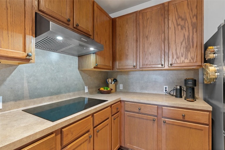 Photo 7 of 37 - 414 Las Colinas Dr, Leander, TX 78641