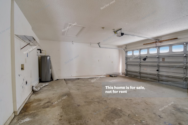 Photo 20 of 30 - 574 Chancellor Dr W, Jacksonville, FL 32225