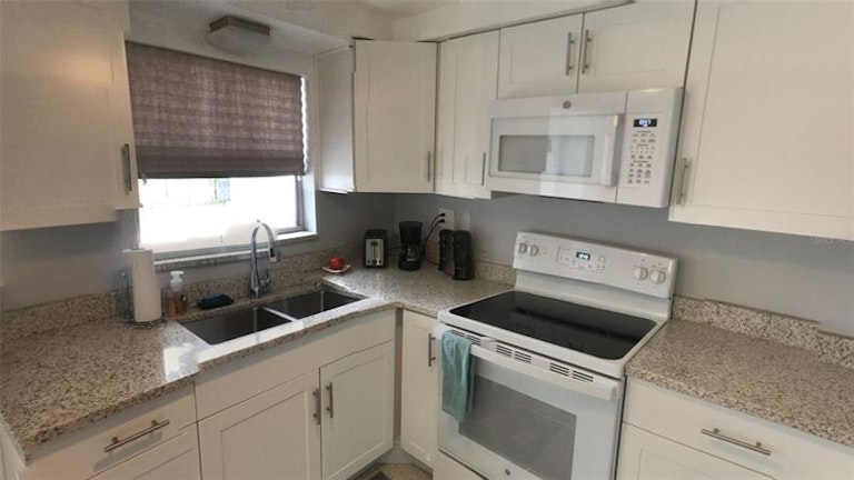 Photo 3 of 19 - 3745 Brock St, New Port Richey, FL 34652