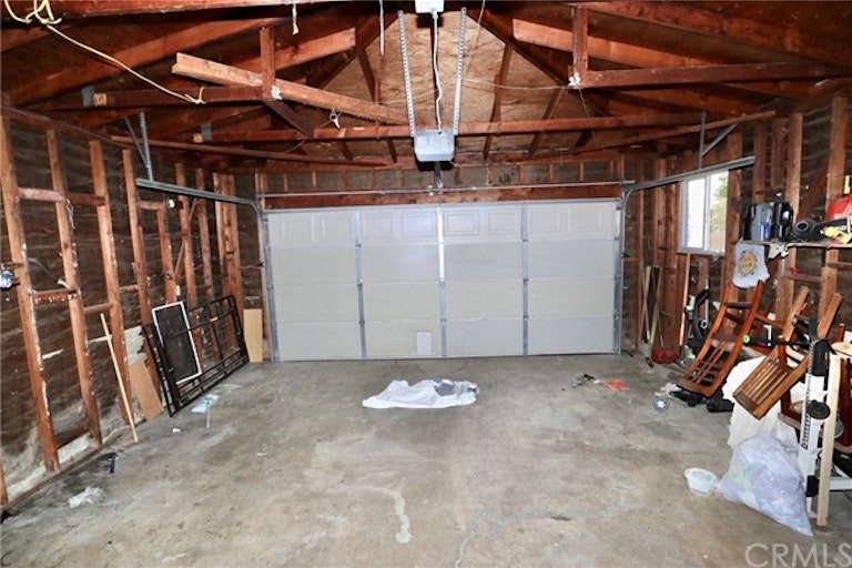 Photo 19 of 24 - 501 S Buena Vista St, Hemet, CA 92543