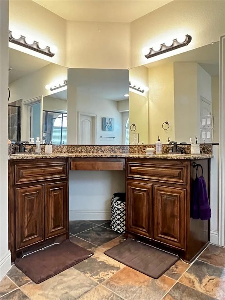 Photo 15 of 32 - 4312 Ashburn Way, Keller, TX 76244