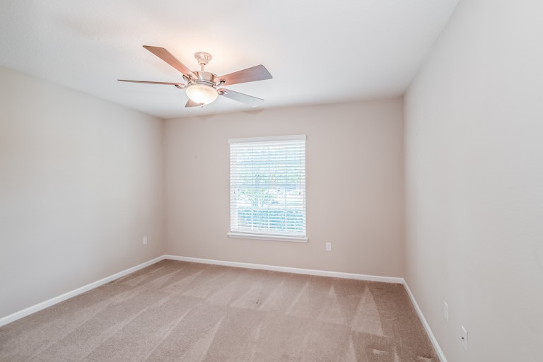 Photo 19 of 25 - 167 Brentley Ln, Orange Park, FL 32065