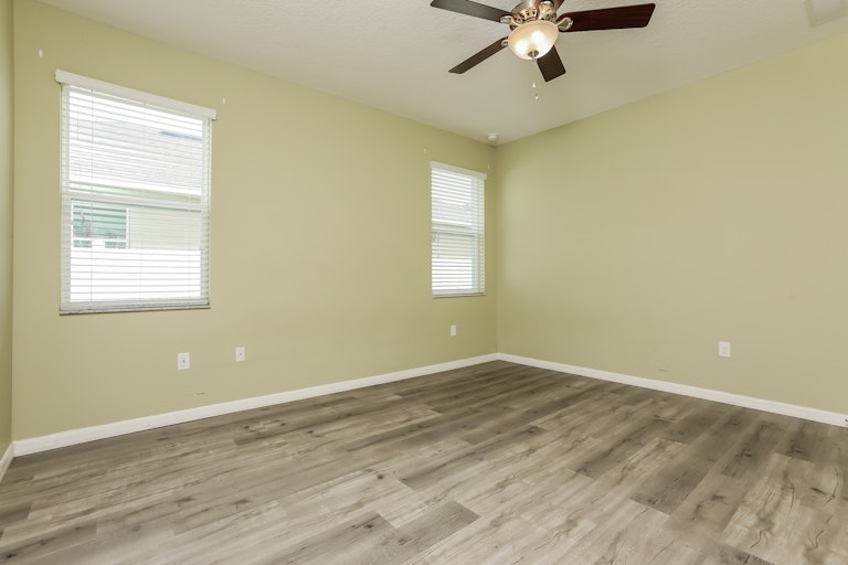 Photo 11 of 26 - 1392 Merion Dr, Mount Dora, FL 32757