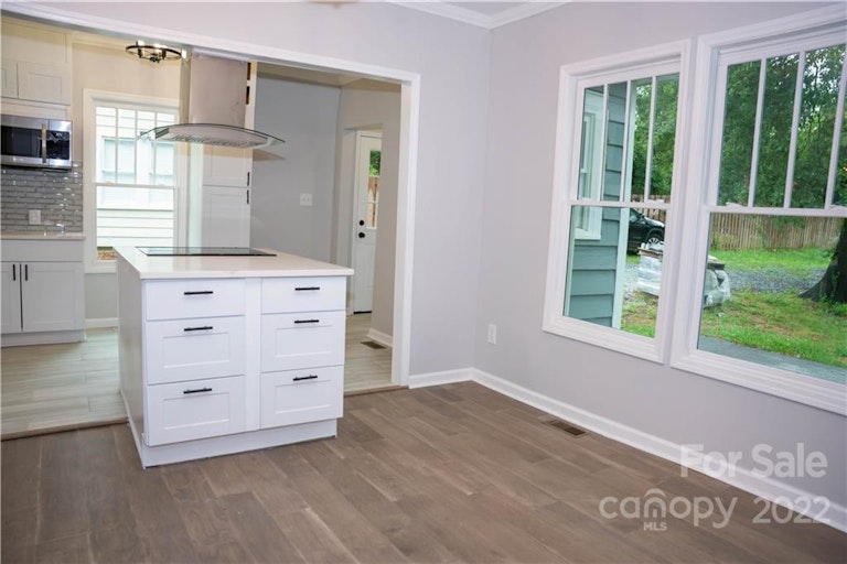 Photo 17 of 40 - 1521 Belvedere Ave, Charlotte, NC 28205