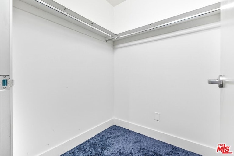 Photo 8 of 19 - 6735 Yucca St #206, Los Angeles, CA 90028