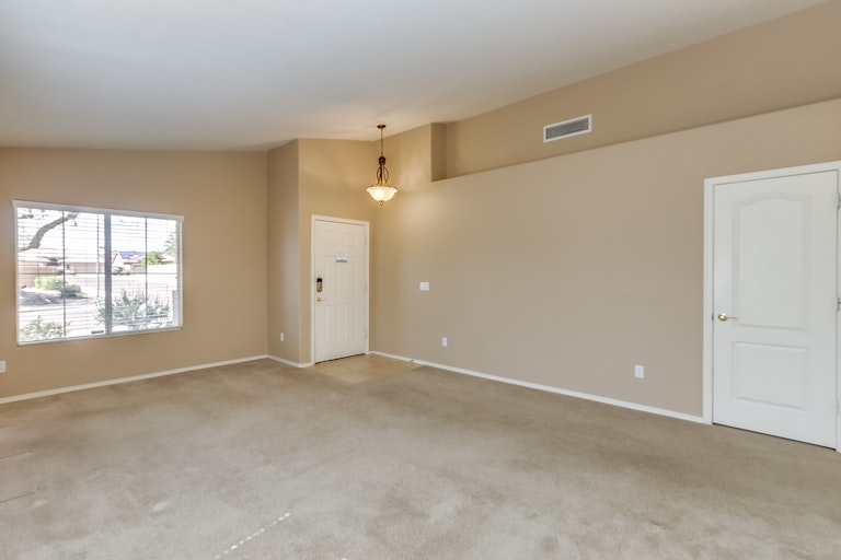 Photo 16 of 39 - 6823 W Bronco Trl, Peoria, AZ 85383