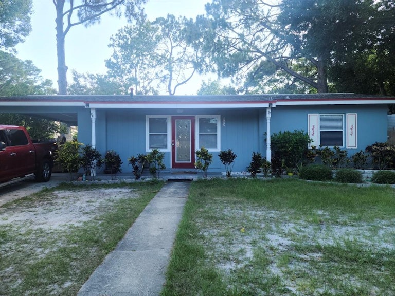 Photo 1 of 17 - 572 E Normandy Blvd, Deltona, FL 32725