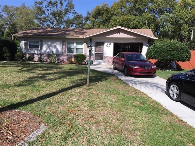 Photo 2 of 3 - 119 Shelby Ave, Spring Hill, FL 34608