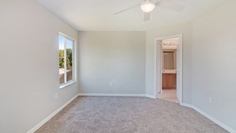 Photo 15 of 17 - 11302 Crestlake Village Dr, Riverview, FL 33569