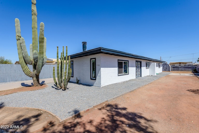Photo 1 of 24 - 45386 W Hathaway Ave, Maricopa, AZ 85139