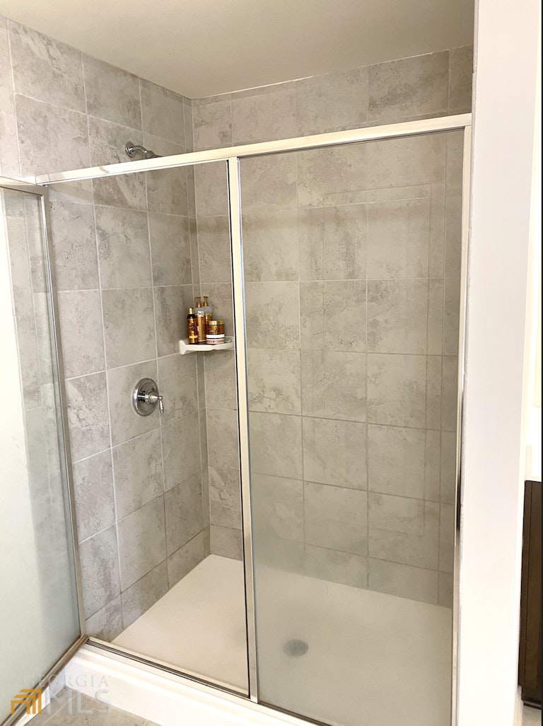 Photo 29 of 40 - 5840 Keystone Ln, Lithonia, GA 30058