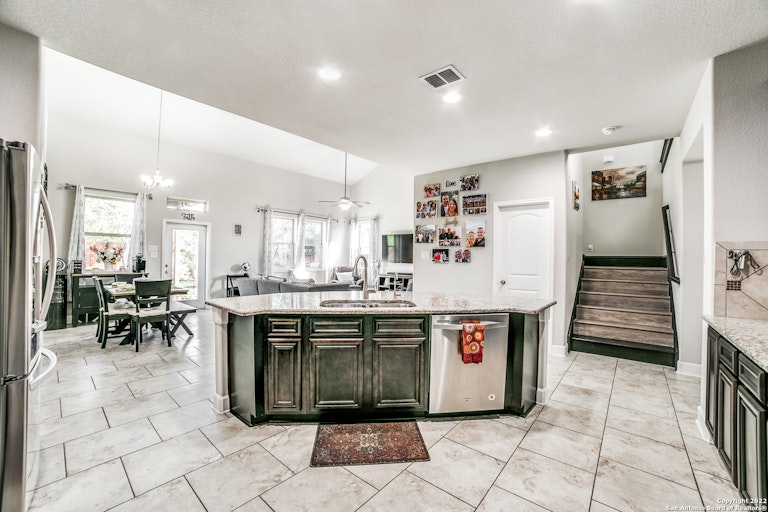 Photo 10 of 29 - 14211 Sam Houston Way, San Antonio, TX 78253