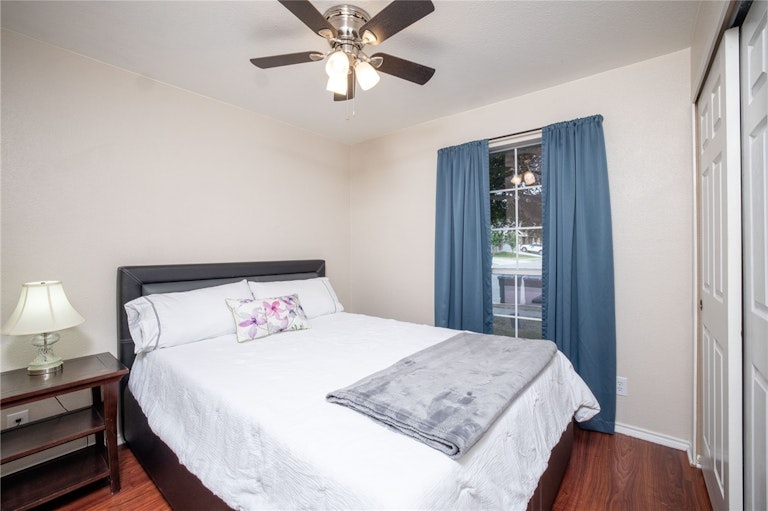 Photo 23 of 40 - 376 Solitaire Path, New Braunfels, TX 78130