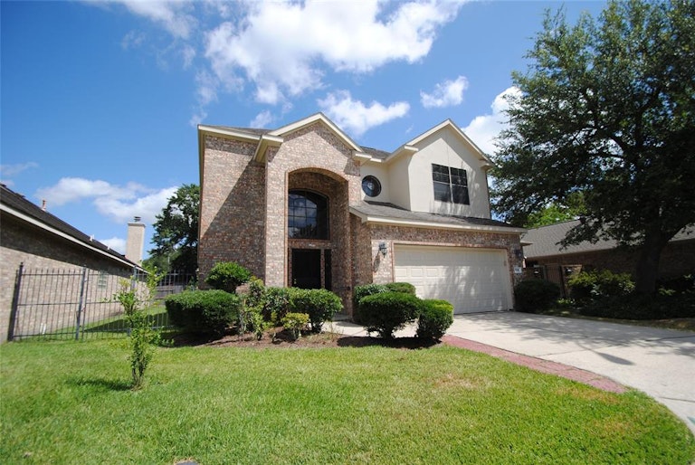 Photo 2 of 41 - 3118 Canyon Oak Ct, Houston, TX 77068