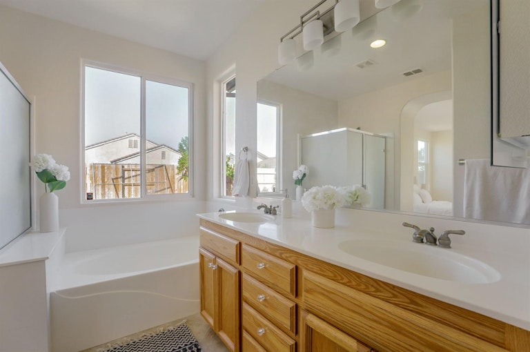 Photo 30 of 39 - 1175 Bronco Dr, Plumas Lake, CA 95961