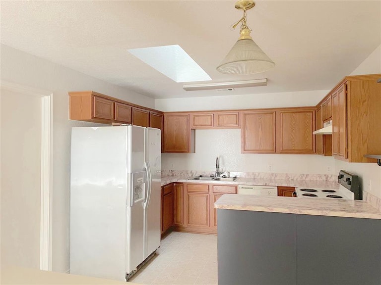 Photo 10 of 18 - 751 Rachel St, Grand Prairie, TX 75052