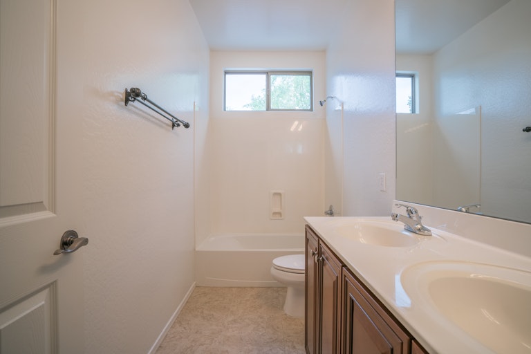 Photo 16 of 32 - 15637 W Yucatan Dr, Surprise, AZ 85379