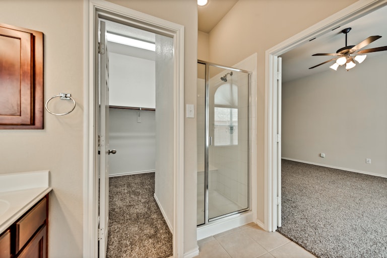 Photo 18 of 26 - 8961 Riscky Trl, Fort Worth, TX 76244