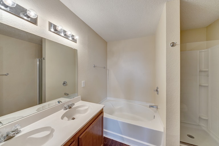 Photo 18 of 26 - 740 Tuscany Trl, Fort Worth, TX 76179