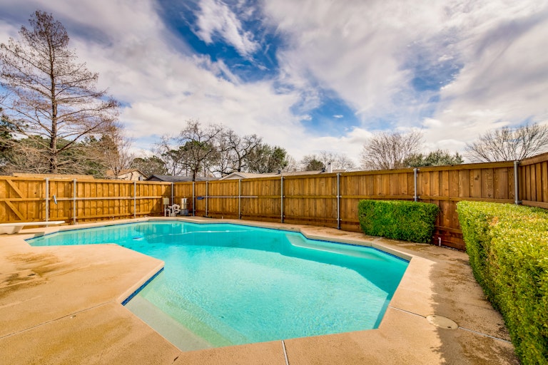 Photo 26 of 27 - 734 Red Wing Dr, Lewisville, TX 75067