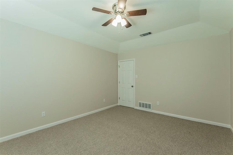 Photo 10 of 25 - 4801 Stage Line Dr, Arlington, TX 76017