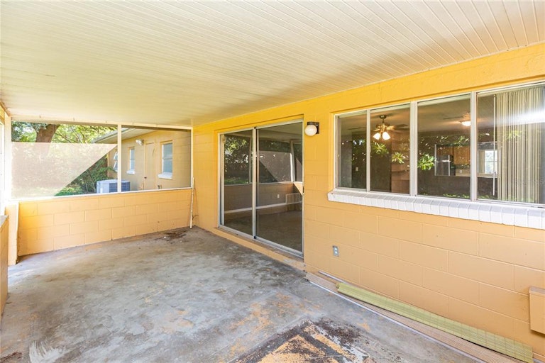 Photo 26 of 34 - 3112 Oak Bluff Dr, Orlando, FL 32827