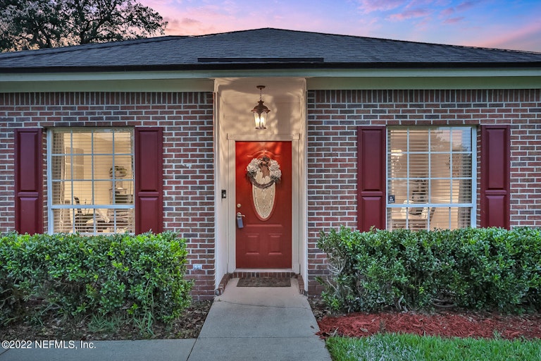 Photo 2 of 36 - 1444 Starboard Ct, Fleming Island, FL 32003