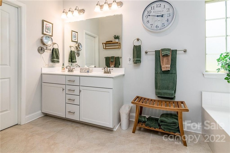 Photo 19 of 48 - 156 Wylie Trl, Statesville, NC 28677