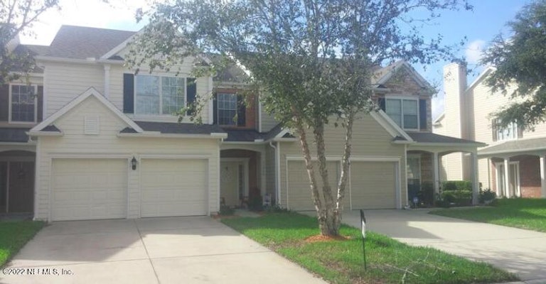 Photo 1 of 31 - 11066 Castlemain Cir E, Jacksonville, FL 32256