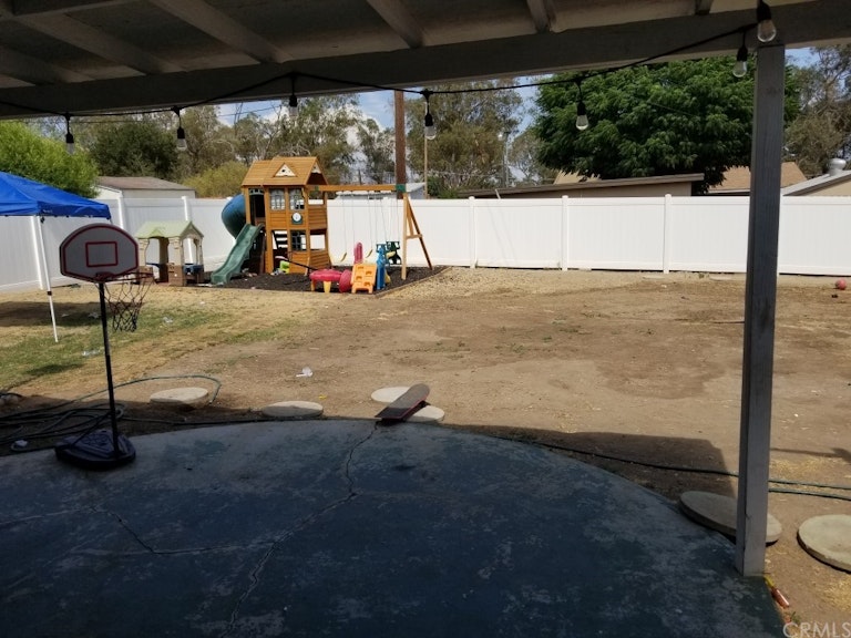 Photo 5 of 6 - 632 Morongo Ave, Banning, CA 92220