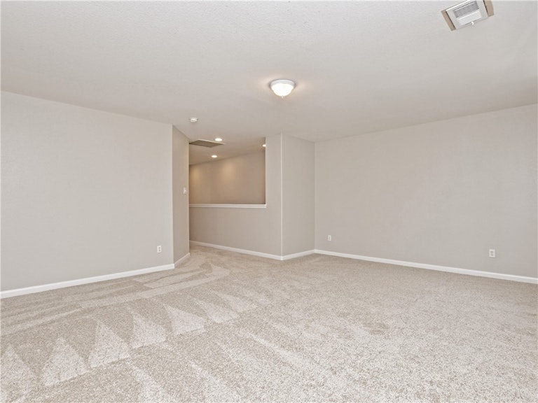 Photo 19 of 40 - 2116 Amur Dr, Austin, TX 78745