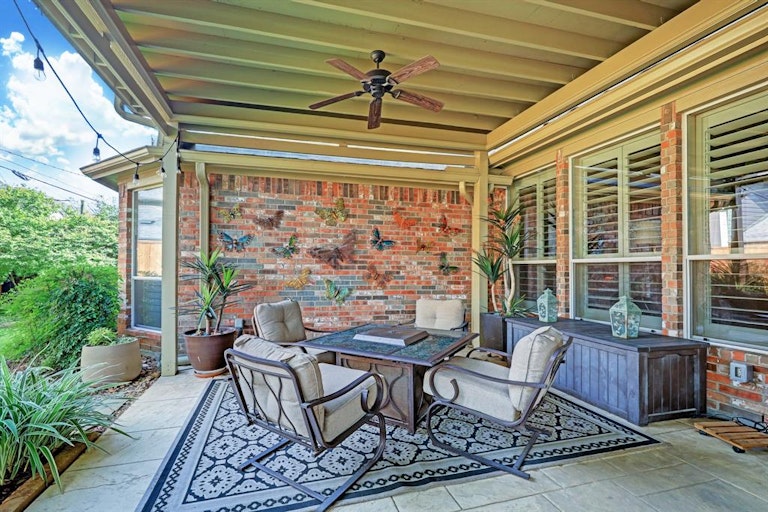 Photo 31 of 36 - 1518 Pine Chase Dr, Houston, TX 77055