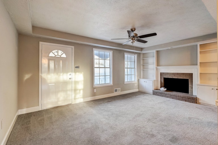 Photo 10 of 28 - 1518 Tanglewood Way NW, Conyers, GA 30012